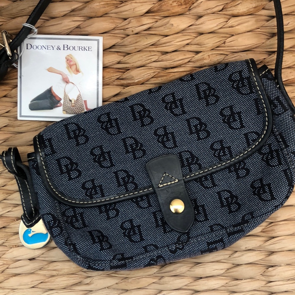 Dooney & Bourke purse black